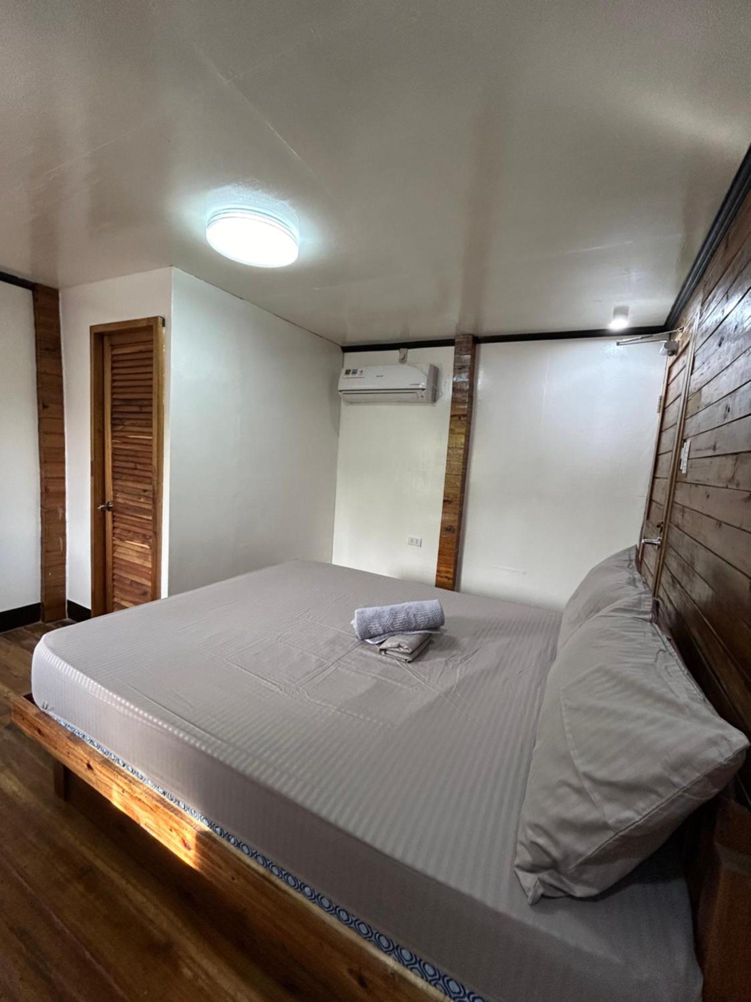 Islanders Hostel Port Barton 圣维森特 外观 照片