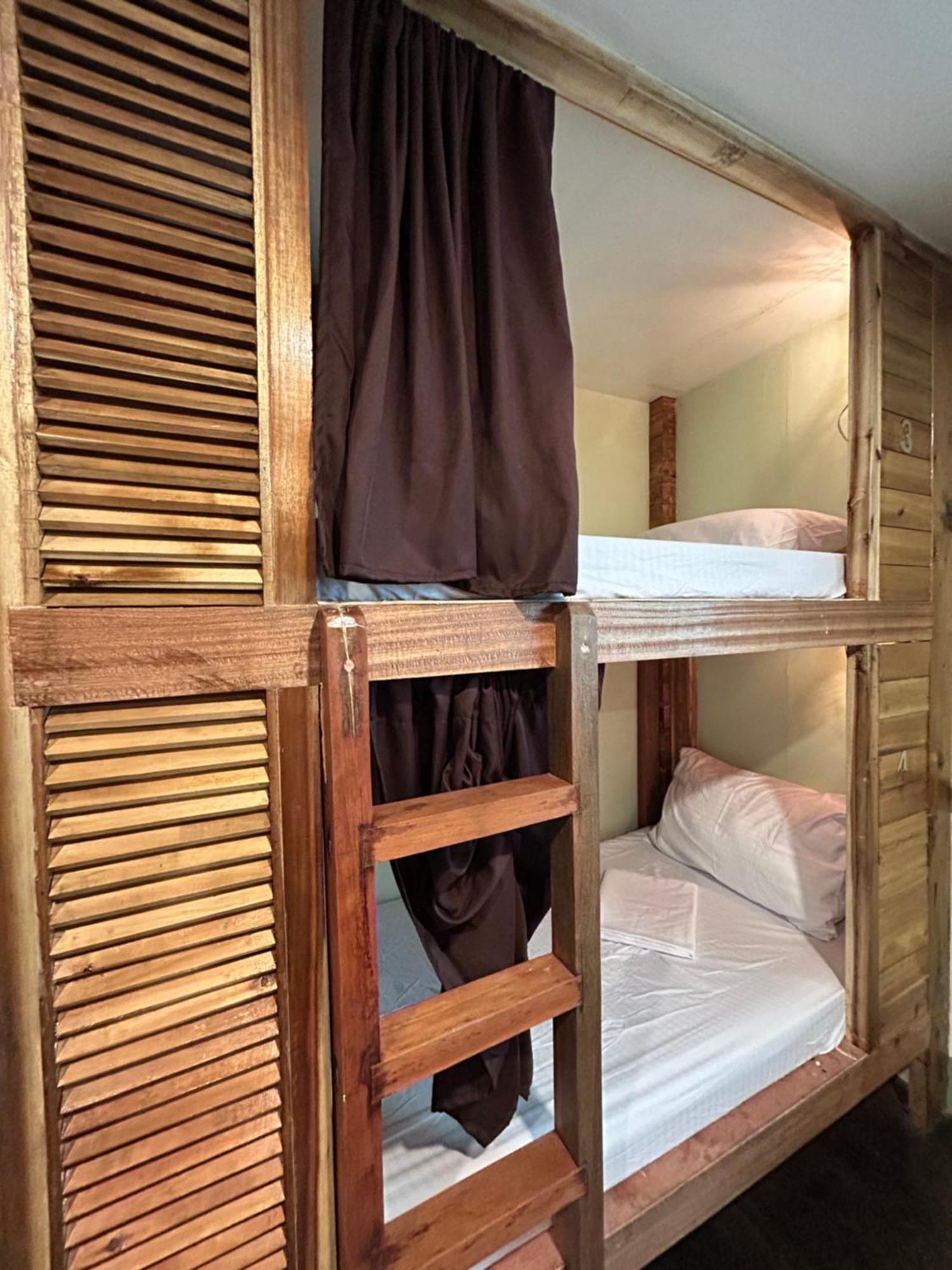 Islanders Hostel Port Barton 圣维森特 外观 照片