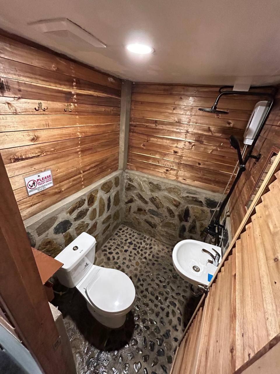 Islanders Hostel Port Barton 圣维森特 外观 照片
