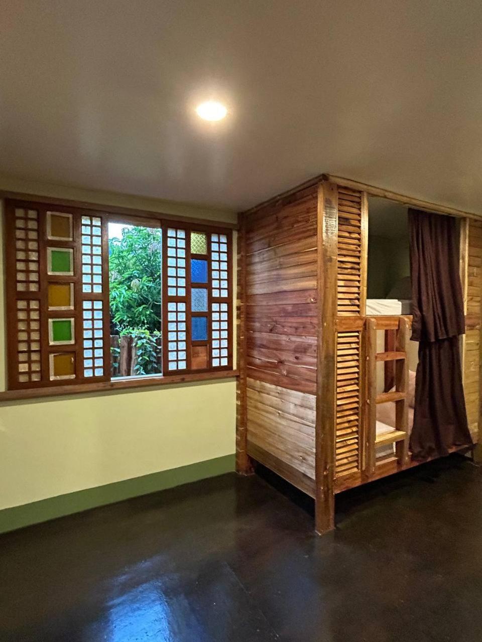 Islanders Hostel Port Barton 圣维森特 外观 照片