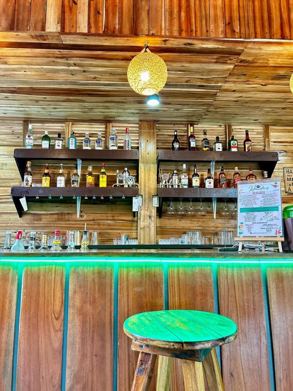 Islanders Hostel Port Barton 圣维森特 外观 照片